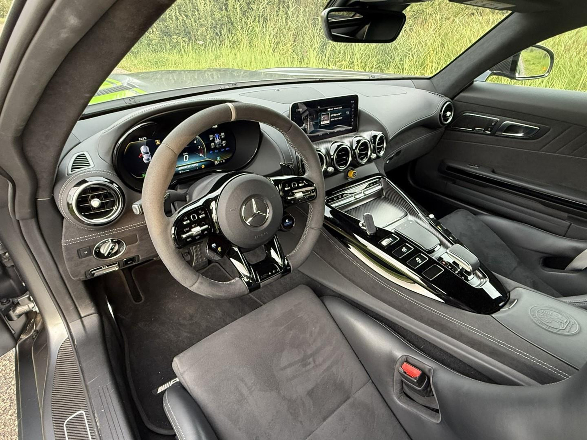 47106917-12.jpg